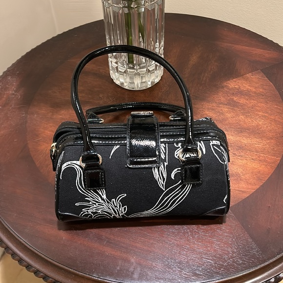 Liz Claiborne purse - Picture 2 of 4